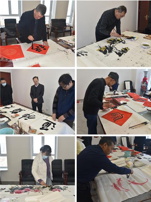 肥城市總工會走進(jìn)顯通 開展“送萬福 進(jìn)萬家”書法公益活動(dòng)